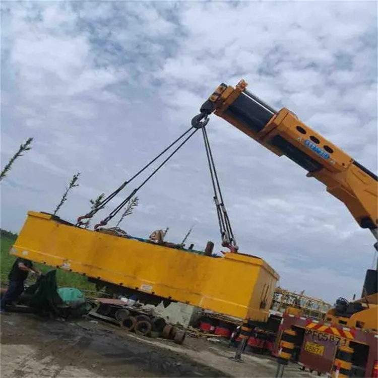 合浦吊车吊集装箱需要多少钱